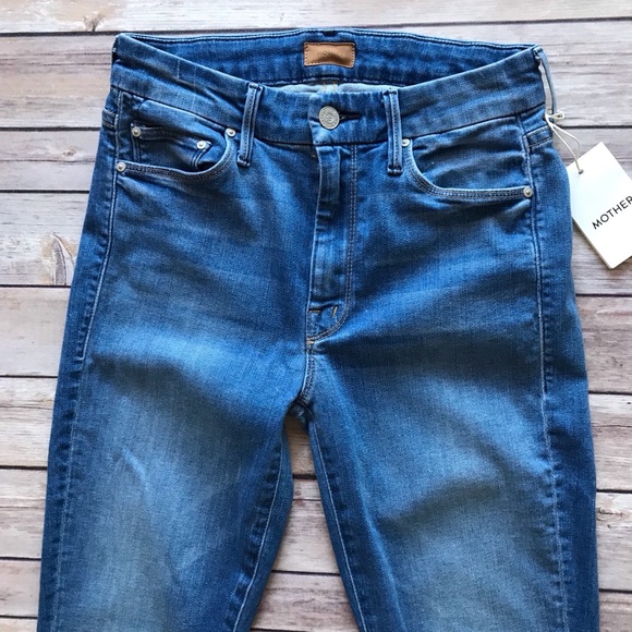 MOTHER The Looker Ankle Fray Jeans - Picture 4 of 5